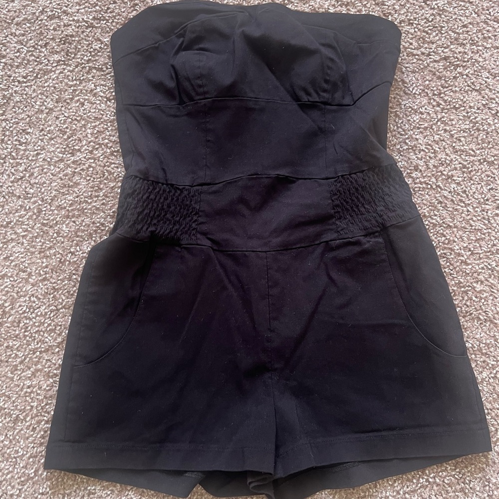 Sele Black Strapless Romper